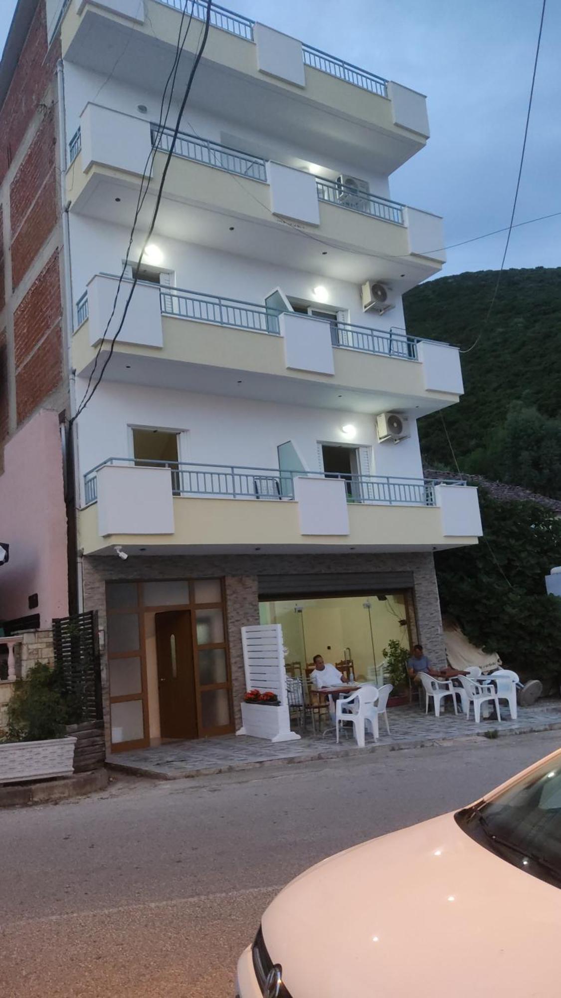 Lukova Center Apartments エクステリア 写真